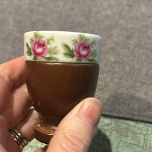 Vintage Nevco Japan 1940/50’s Porcelain & Wood Egg Cup White With Rose